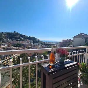 casa-erica.hotelitalianriviera.com/